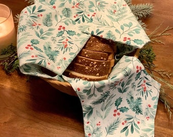 Vintage Style Christmas Bread Basket Liner: Holiday Farmhouse Decor