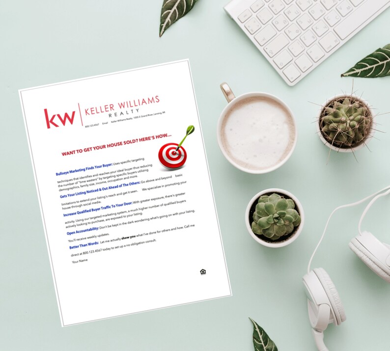Puede incluir: Un folleto blanco con un logotipo rojo y blanco para Keller Williams Realty. El folleto tiene un objetivo rojo con una flecha blanca en el centro. El texto del folleto dice "&iquest;Quieres vender tu casa? As&iacute; es como..." y enumera varios puntos sobre los servicios de la empresa.