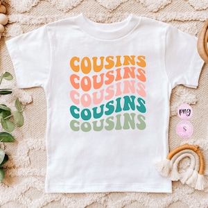 Primos PNG, Texto ondulado, Camiseta de niño pequeño png, Hermano hermana retro, Diseño de camiseta para niños, Hermano a juego, Camiseta de niño pequeño png