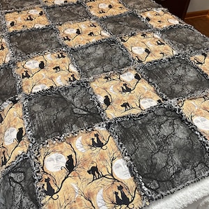 Black Cat Rag Quilt, sofa throw, farmhouse rag quilt, autumn sofa throw, country quilt, handmade quilt, housewarming gift, fall sofa throw