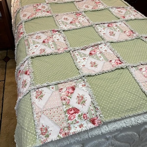 Pink and Green Floral Sofa Throw, sofa rag quilt, sofa throw, vintage inspired rag quilt, country quilt, handmade quilt, handmade gift
