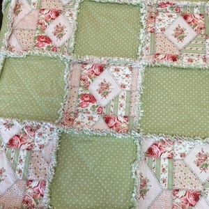 Pink Green Floral Rag Quilt Sofa Throw, Vintage Inspired Country Home Decor