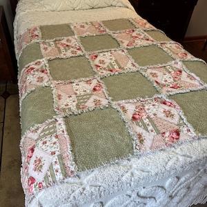 Pink Floral Rag Quilted Lap Robe, Cotton Patchwork Blanket, Cozy Throw