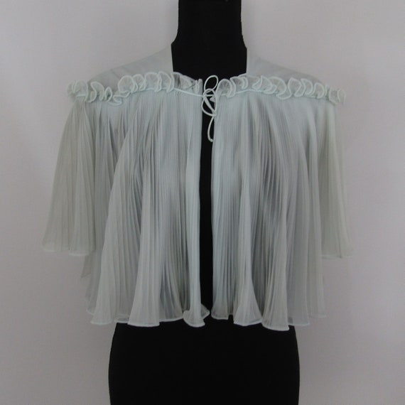 Vintage 1960s Peignior Cape, Tricot Ruffle Crepe C