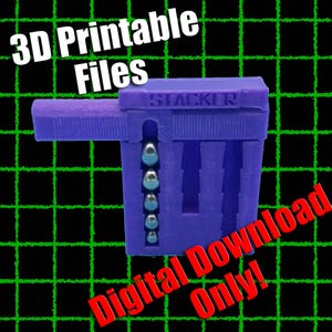 Puede incluir: Un "Stacker" morado impreso en 3D con rodamientos de bolas plateados, y el texto "3D Printable Files" y "Digital Download Only!" sobre un fondo de cuadrícula negra y verde.