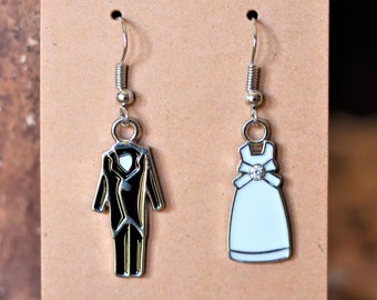 Bride and Groom Wedding Earrings, Bachelorette Party, Bridal Gift, Bridal Party Gift, Maid of Honor Earrings, Bridesmaids Earrings