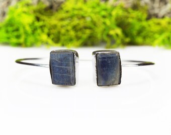 Open silver ring with raw aquamarine and blue kyanite Adjustable natural gemstone ring Bohemian interesting jewellery Unique gift