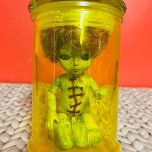 Jerome - Alien specimen Doll in a jar