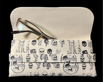 Skull PU Glasses Case