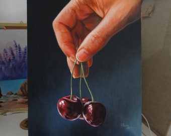 Pintura al óleo original de bodegón con cerezas y mano.