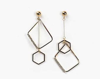 Geometric asymmetrical earrings, gold hexagon earrings, gold mismatch earrings, double link dangle earrings, geometric bar and hoop earrings