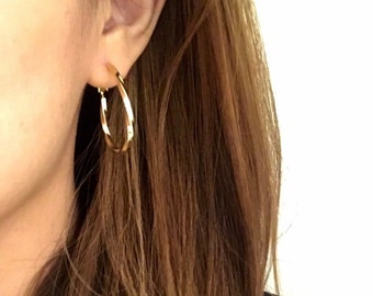 Vintage gold hoop earrings, Twisted gold hopp earrings, Thin hoop earrings, Old school hoop earrings, Minimalist earrings, Party earrings