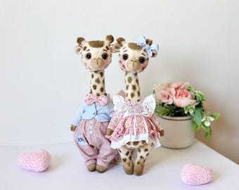 Jirafa de peluche OOAK, decoración de guardería de safari, jirafa de peluche hecha a mano, baby shower de safari, juguetes ecológicos, juguete con cuerpo móvil, regalo de cumpleaños para mamá