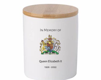 In Memory of Queen Elizabeth II Candle
