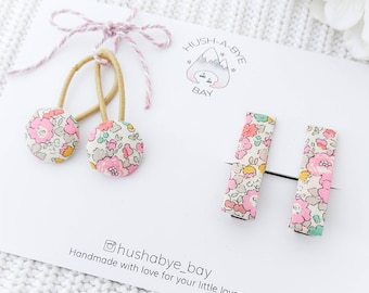 Liberty Haarspange und Bommel Set, Kleinkind Haarspange, Knopf Haarspange, Baby Haarspange, Fransenclips, Haarband, Liberty London Stoff