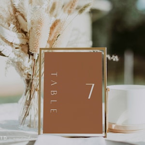 Sjabloon verbrand oranje bruiloft tafelnummers, terracotta tafelnummers downloaden, boho tafelnummers, tafelnummers voor bruiloft - Sienna