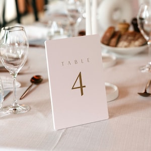 Plantilla de número de mesa para boda dorada, letrero editable para número de mesa, letrero imprimible para eventos, números de mesa minimalistas - Sienna