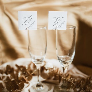 Sjabloon champagne-plaatskaart, borrelglaasje plaatskaarten, een shotje Vind jouw plek, vierkante plaatskaart, champagne-naamkaartje, tag met gunsten - Liv