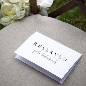 Chaise de mariage ou table de mariage réservée modifiable imprimable pour les familles des jeunes mariés, modèle de plaque de table avec sièges réservés - Claire