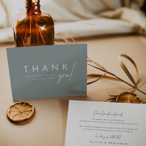Modelo de cartão de agradecimento moderno em verde-sálvia, agradecimento de casamento com nota personalizada, cartão de agradecimento de casamento plano e dobrado - Liv