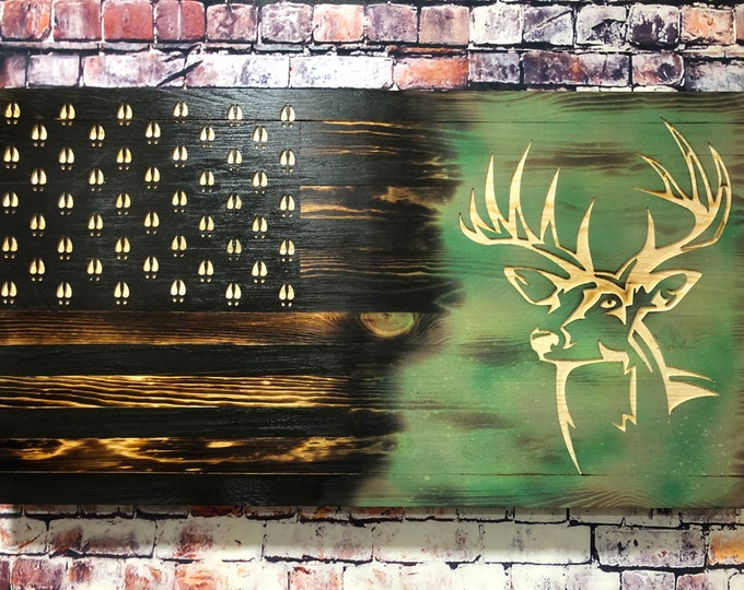 Buck/deer/wood flag/home decor/wall hanging/gifts/rustic decor/wall art/