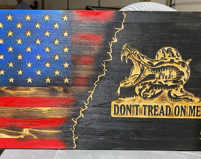 Wood Flag/Don’t tread on me/wall hanging/wood sign/American flag/gifts/mancave/rustic/home decor/patriotic/gifts for him