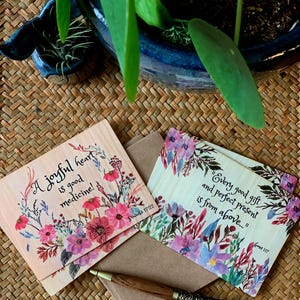 Jeu de quatre cartes en bois !  Beau graphisme « Joyful Heart » à l'aquarelle imprimé sur du placage de bois, beau et unique !!