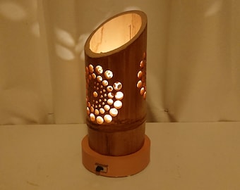 Lampe de nuit à motif de feux d'artifice avec abat-jour en bambou