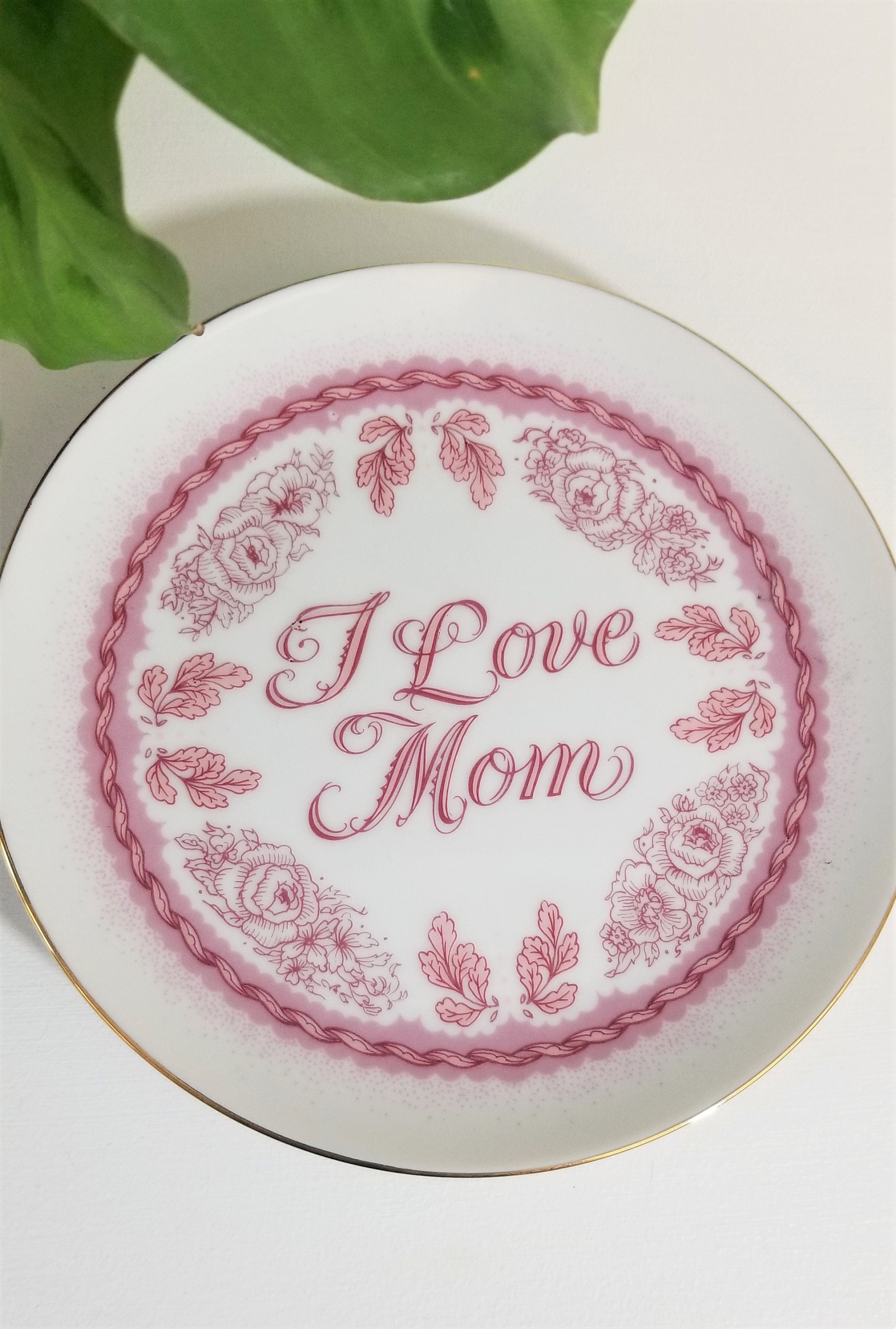 Mid Century Modern I Love Mom Plate Heirloom Edition by Etsy