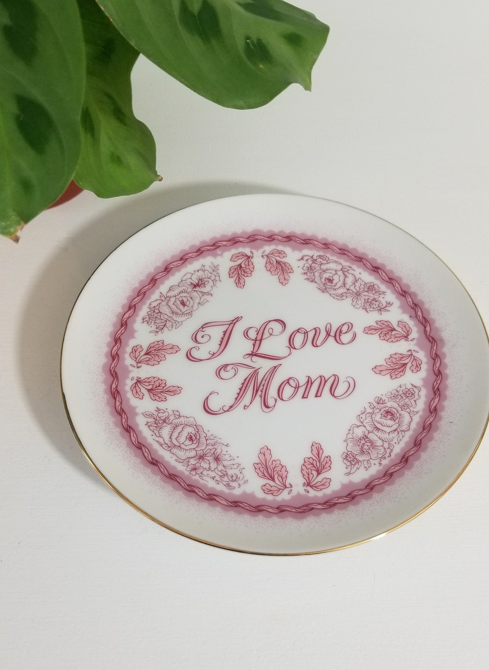 Mid Century Modern I Love Mom Plate Heirloom Edition by Etsy