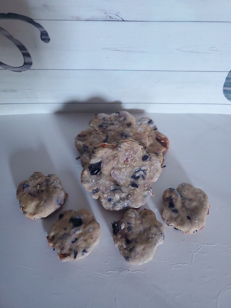 blueberry dog biscuits