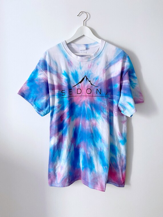 Vintage SEDONA TIE DYE t-shirt / hand made / graph