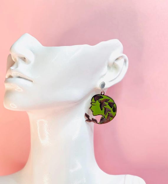 Green Nature-Inspired Silhouette Earrings