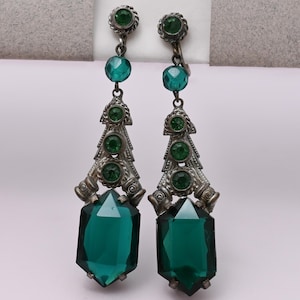 Vtg 1930s Art Deco Czech Emerald Green Glass Dangle Drop Earrings