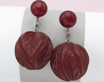 Vintage 1930s Art Deco Cherry Red Carved Bakelite Dangle Drop Earrings