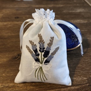Petits sacs à cordon brodés, bords en dentelle, 100 % coton, 12,5 cm x 17,5 cm/4,92 x 7 po.