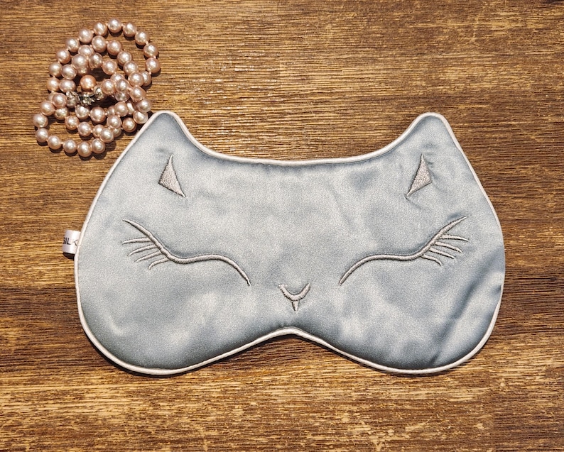 100% mulberry silk sleeping mask, embroidered cat sleeping mask, cute pure silk cat sleeping mask with adjustable strap Blue grey