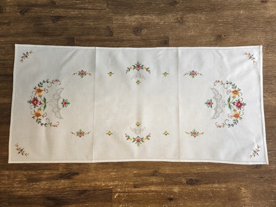 Off-White Hemstitch Cotton Table Runner Off-White Hemstitch Cotton Table Runner