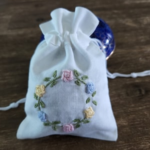 Petits sacs à cordon brodés à la main, 100 % coton, 10 x 14,5 cm / 10 cm x 14,5 cm
