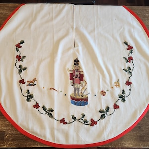 Wool Needle point nutcracker Christmas tree skirt,  Imperial Elegance Christmas tree skirt, 42″ / 107cm, vintage not used, in good condition