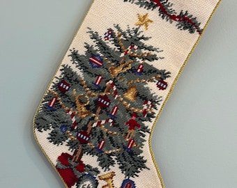 Woll Nadelspitze Weihnachtsstrumpf, Christbaum-Strumpf, 7.5” x 19.5” / 19 cm x 49,5 cm, handgestickter Weihnachtsstrumpf