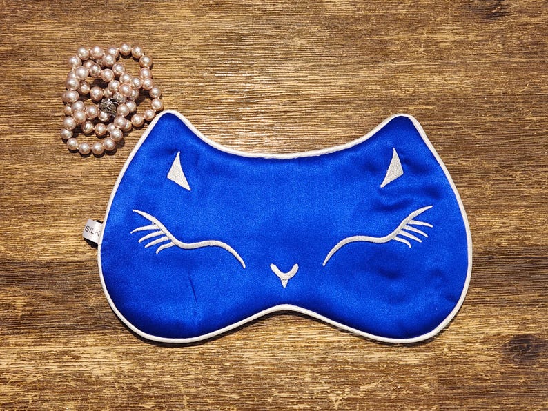 100% mulberry silk sleeping mask, embroidered cat sleeping mask, cute pure silk cat sleeping mask with adjustable strap Royal blue