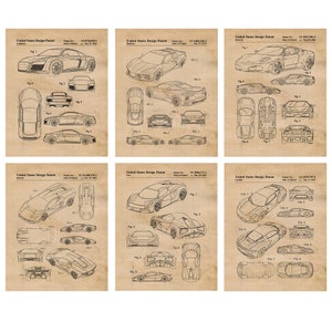 Puede incluir: Un conjunto de seis dibujos de estilo vintage de diferentes modelos de coches. Cada dibujo muestra el coche desde múltiples ángulos, incluyendo vistas laterales, frontal y trasera. Los dibujos están en blanco y negro y tienen un aspecto desgastado y envejecido. Los dibujos están etiquetados con el nombre del modelo de coche y el número de patente.