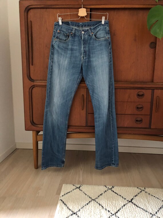 Levis 501 blue jeans