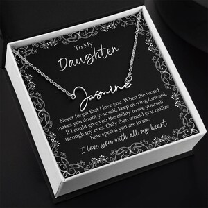 Tochter Geschenk von Mama Papa an meine Tochter Halskette Signatur Name Halskette Abschlussgeschenk Geburtstag Weihnachtskarte und LED Geschenkbox