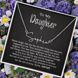 Kenmerkende naamketting To My Daughter van Mom | Naamketting kersttekst