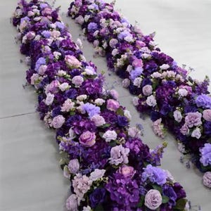 Runner di fiori di ortensia viola e rosa, ricevimento di nozze, fila di fiori per navata centrale, runner per navata centrale nuziale, ghirlanda di fiori per scale, decorazioni per feste