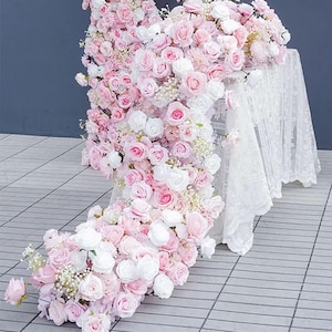 Runner di fiori di respiro del bambino, fila di fiori da tavolo di rose bianche rosa baby, ghirlanda di fiori per ricevimento di nozze, centrotavola per matrimonio, fiori per navata nuziale