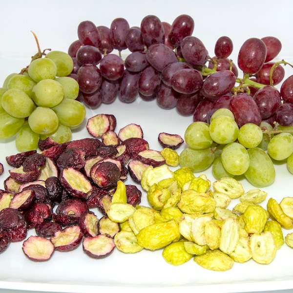 Freeze Dried Grapes 100% Natural, Smoothie Fruit, Salad Toppings, Ice Cream Toppings, Freeze Dried Snacks, Vegan Fruit Snacks