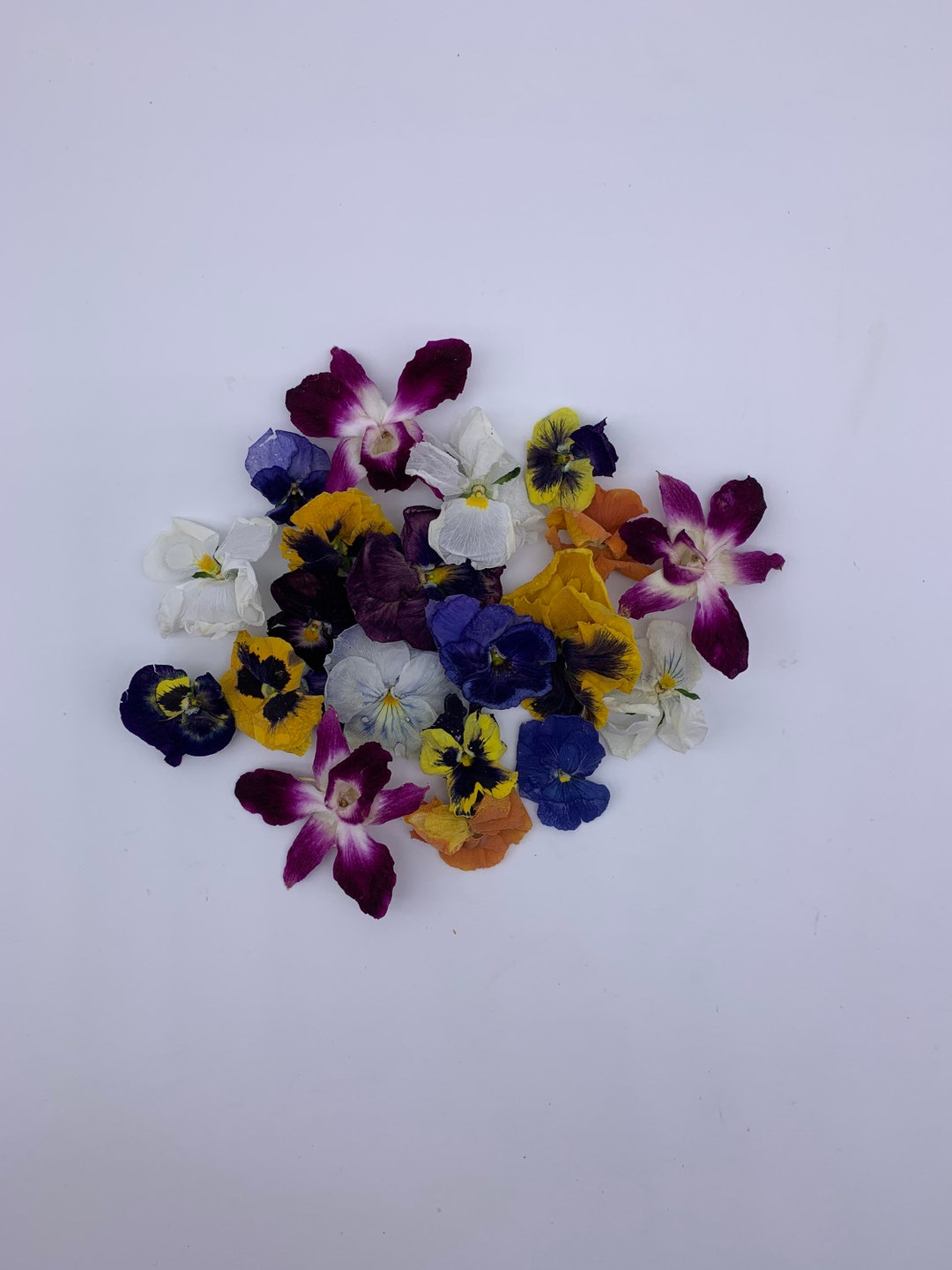 Freeze Dried Edible Pansies and Orchids Dried Edible Flower Cake
